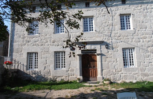 Laguiole Maison | DANS LE PARC NATUREL REGIONAL DE L'AUBRAC A 5KM DE LAGUIOLE LA DEMEURE 3 EPIS