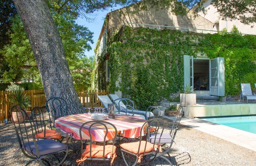 Roquebrun Maison | Dans le charmant village de Roquebrun sur Orb. Convient pour 8 à 10 personnes.