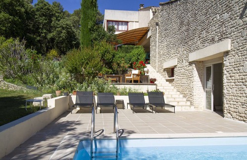 Lagarde Pareol Cottage | In the countryside, ground floor apartment with garden among oak trees.