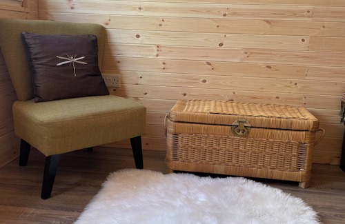 Ballydehob Cabine | In the heart of Ballydehob,West Cork. pubs, restaurants shop and beaches.