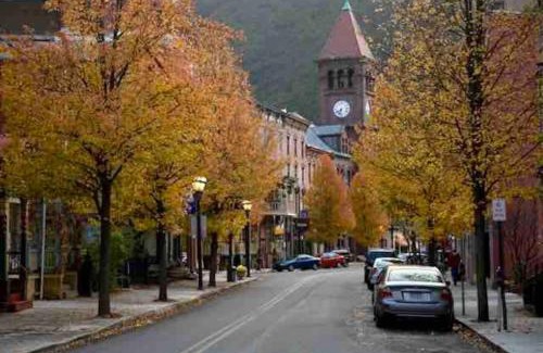 Ashfield Appartement | In The Heart Of Jim Thorpe (with your own parking)