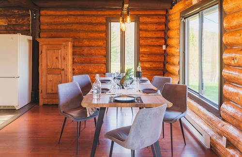 Mandeville Chalet De Ski | Au cœur de la nature, vue sur les montagnes, idéal pour les familles et animaux!