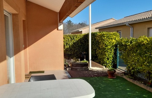 Etauliers Copropriété | Au coeur du Blayais, logement calme, spacieux, à 800 m du centre ville.