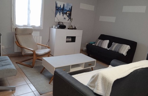 Etauliers Copropriété | Au coeur du Blayais, logement calme, spacieux, à 800 m du centre ville.