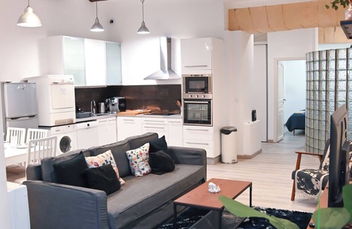 7th Arrondissement Appartement | Au cœur du Vieux-Port : 2 chambres - cour privée / La Criée