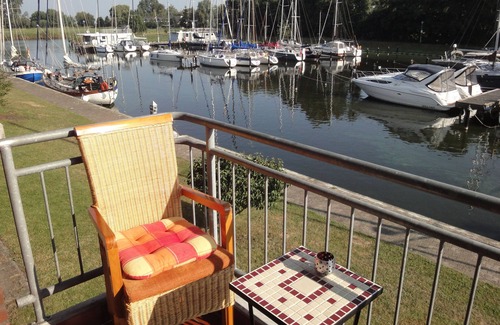Ueckermuende Appartement | Au milieu du port de plaisance de la ville lagunaire Ueckermünde / Mer Baltique - appartement pour 4-5 personnes