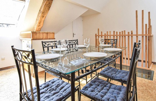 Dieppe Appartement | In the old town of Dieppe, a few 100 m from the sandy beach, you will find this beautiful, bright du