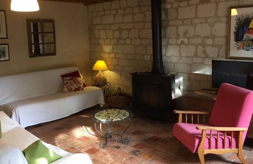 Epieds Maison | Dans le vignoble de Saumur, gîte de caractère en tuffeau, calme et spacieux