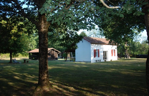 Lencouacq Maison | A l'ombre des grands chênes ou devant un beau feu de bois