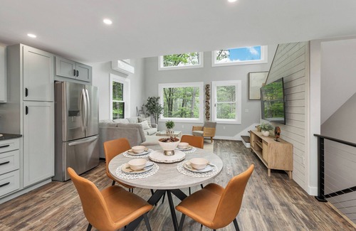 East Wakefield Maison | In the Trees - NH w/ Lake Access