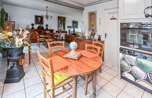 Villenoy Maison | In this well-located vacation home you will spend a wonderful family vacation in a good location.
