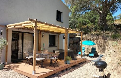 Sotta Appartement | incore di u maquis corsu