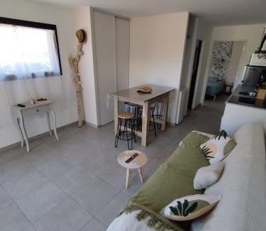 Sotta Appartement | incore di u maquis corsu