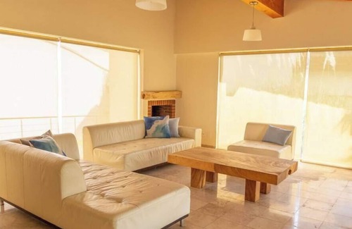 Centro Maison | Increíble Propiedad con Inmenso Jardín y Alberca!