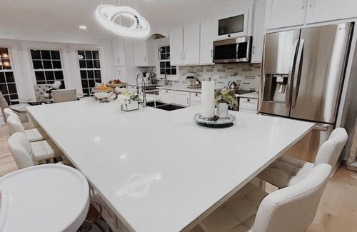 Lenexa Maison | Incredible beautiful home ! Great location close to kc