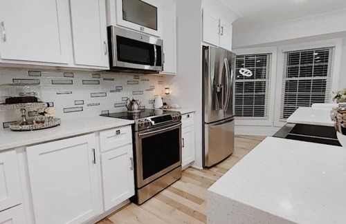 Lenexa Maison | Incredible beautiful home ! Great location close to kc