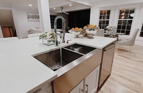 Lenexa Maison | Incredible beautiful home ! Great location close to kc