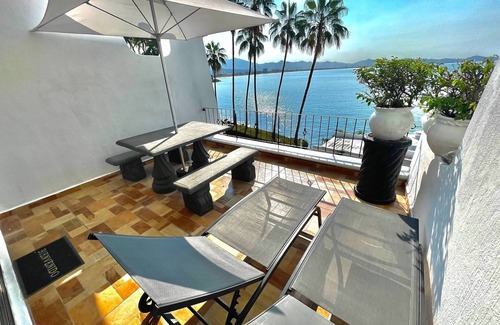 Las Hadas Copropriété | Incredible Ocean Front Condo with Amazing Views at Condomios Playasol Las Hadas