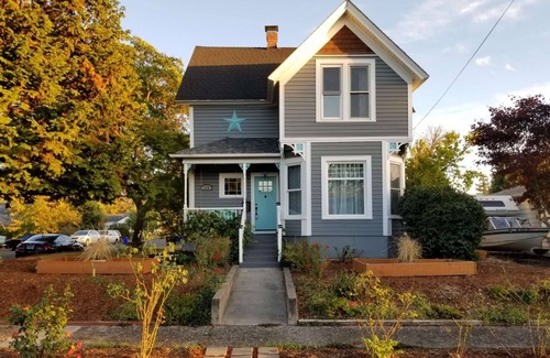 Gladstone Maison | Sud de Portland restauré victorienne, deux blocs de parc et de la rivière Clackamas, 11 miles du centre