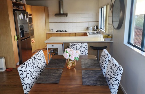 Henderson Maison | Incredible Waitakere views