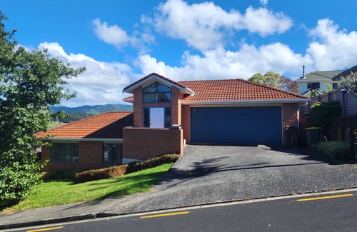 Henderson Maison | Incredible Waitakere views