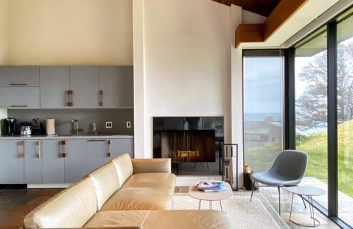 Sea Ranch Cottage | Incroyablement belle, privée, unique Accueil perché sur le bluff au bord de l'océan!
