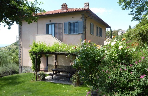 Cortona Appartement | Logement indépendant dans Villa avec piscine privée et vue imprenable