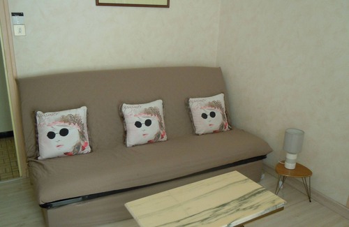 La Roche-sur-Yon Appartement | Appartement indépendant dans jolie maison bien située à Roche s/Yon et en Vendée