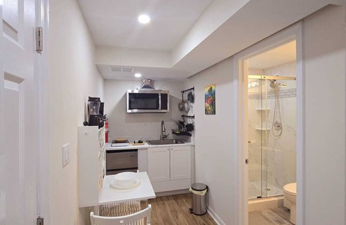 Ellicott City Appartement | Independent Basement Suite
