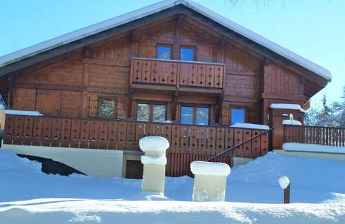 Les Carroz-d'Araches Chalet De Ski | Chalet indépendant sur 2 niveaux avec Parking et WIFI classé 3 Etoiles