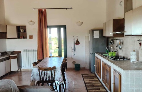 San Vito Chietino Cottage | Ferme à la campagne près de la mer.