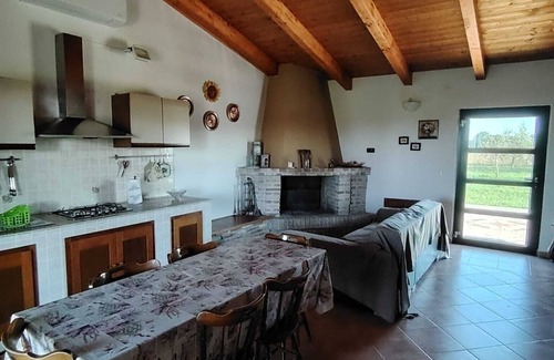 San Vito Chietino Cottage | Ferme à la campagne près de la mer.