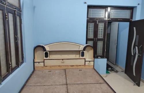 Aligarh Maison | INDEPENDENT FLOOR 1ST IN LIG11 SWARN JAYANTI NAGAR NEAR WATER TANK IN FRONT OF AURA PEARL APARTMENt
