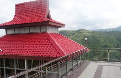 Shimla Maison | Étage indépendant près de l'aéroport de Shimla avec vue naturelle