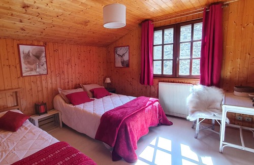 Montaigut-le-Blanc Cottage | Gîte du cerisier indépendant avec jardin jusqu'à 8 personnes proche Besse .