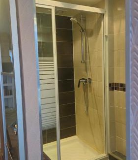 Haie Vigne Appartement | Independent Master suite, 18th century home