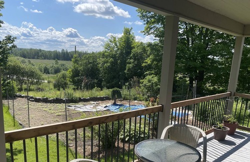 Cookshire-Eaton Appartement | Logement privé autonome attenant à une maison centenaire