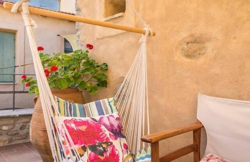 Lastros Appartement | Studio privé dans une maison historique