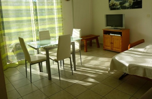 Gap Appartement | Charmant Studio indépendant , attenant à notre villa, à Gap dans les Htes Alpes