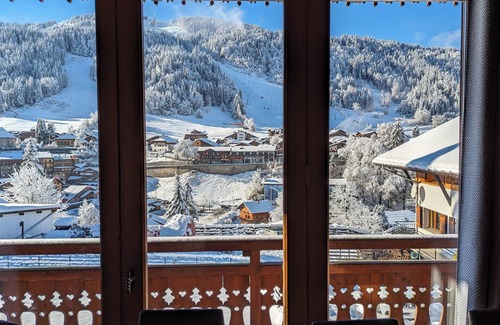 Morzine Chalet De Ski | Chalet Individuel 4*, situé Sud, avec vue imprenable, Multipass offert (été).