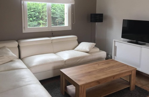Bage-la-Ville Maison | Maison familiale individuelle à 15 mn de Mâcon, 25 mn de Bourg-en-Bresse.