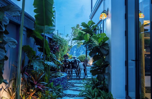 Ha Long Villa | Indochine‑Style Private Pool Villa Full Bay View |5 BR | Karaoke Billiards