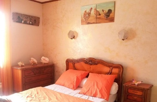LʼIle-dʼOlonne Maison | indoor heated swimming pool house