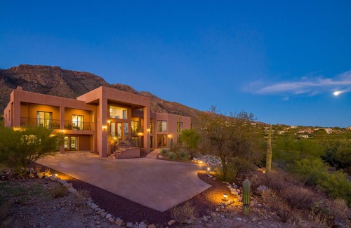 Coronado Foothills Estates Maison | Indoor Pool , AMAZING VIEWS, Game Room, and More!