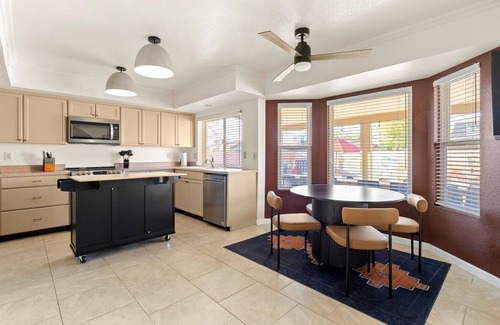 Copperwood Maison | Indoor Slide~Hidden Speakeasy-Hot tub-Sport Court