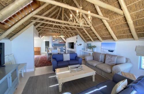 Paternoster Maison | Induku