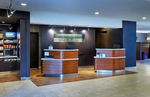 Eden Prairie Station Balnéaire | Indulge in Home Like Comfort! Onsite Pool, Pets Are Allowed with Fee