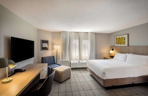 Exchange Place North Hôtel | Indulge in NYC Views! Pet-friendly Property with Full Kitchen, Parking!