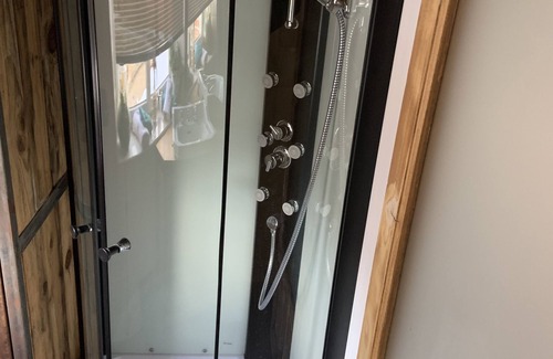 Saint-Christol-Les-Ales Appartement | Studio Industriel dans les Cévennes