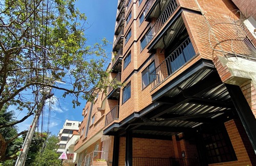 Florida Nueva Appartement | Industrial architectured Apt in the heart of Laureles with beautiful valley view